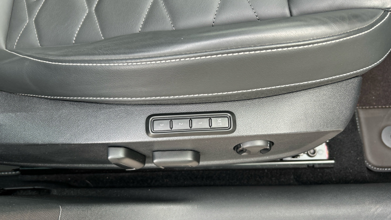 SEAT Leon 2.0 TSI EVO Xcellence Lux 5dr DSG Petrol Hatchback